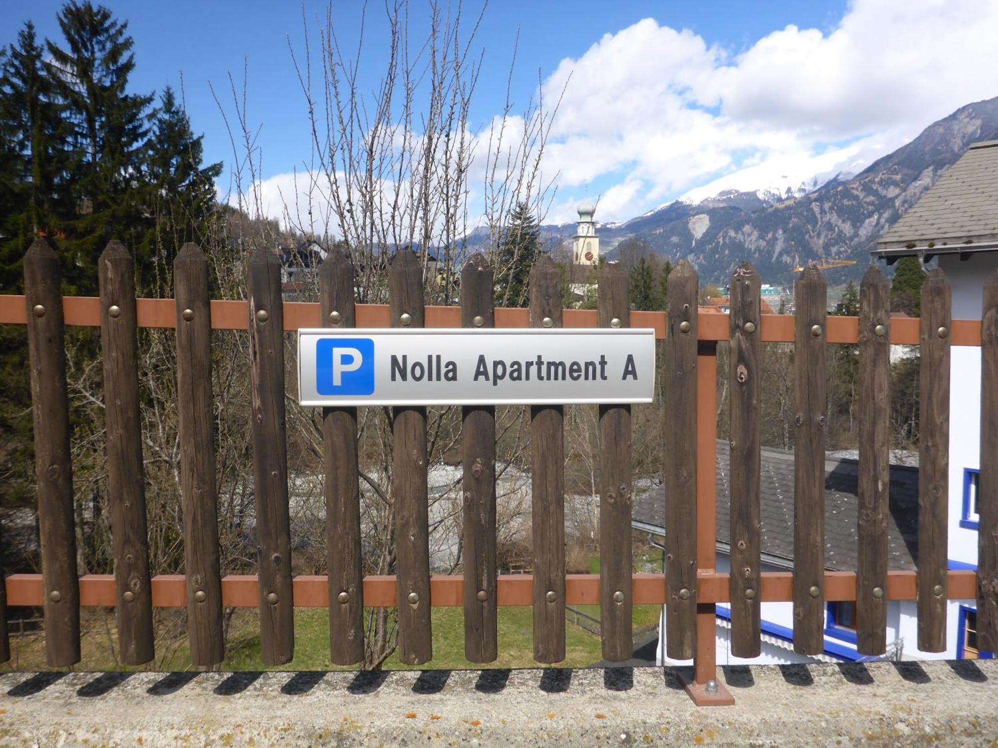 Nolla Apartment Thusis Bilik gambar